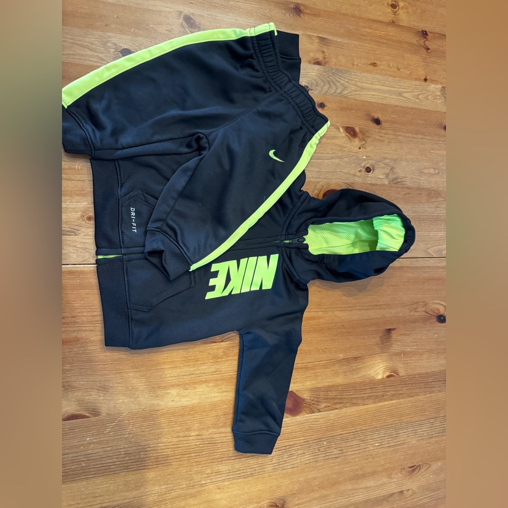 Nike warm up suit size 6-9 months - Picture 2 of 4